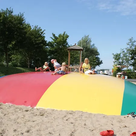 Holiday Home Droompark Molengroet.5 Scharwoude